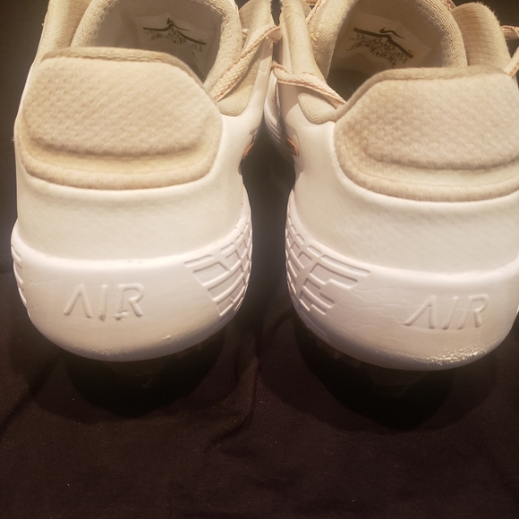 Nike Cleats - Picture 4 of 5